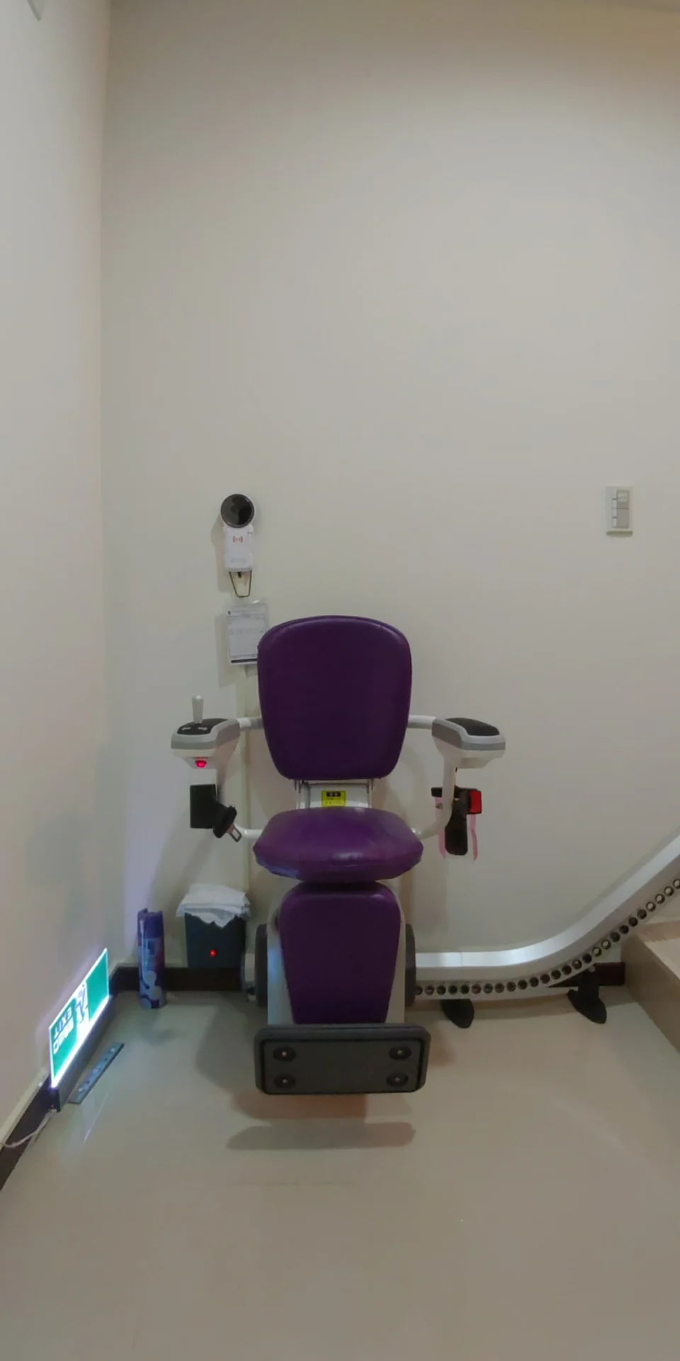 stairlift_case-double_lshaped_stairs-10-1