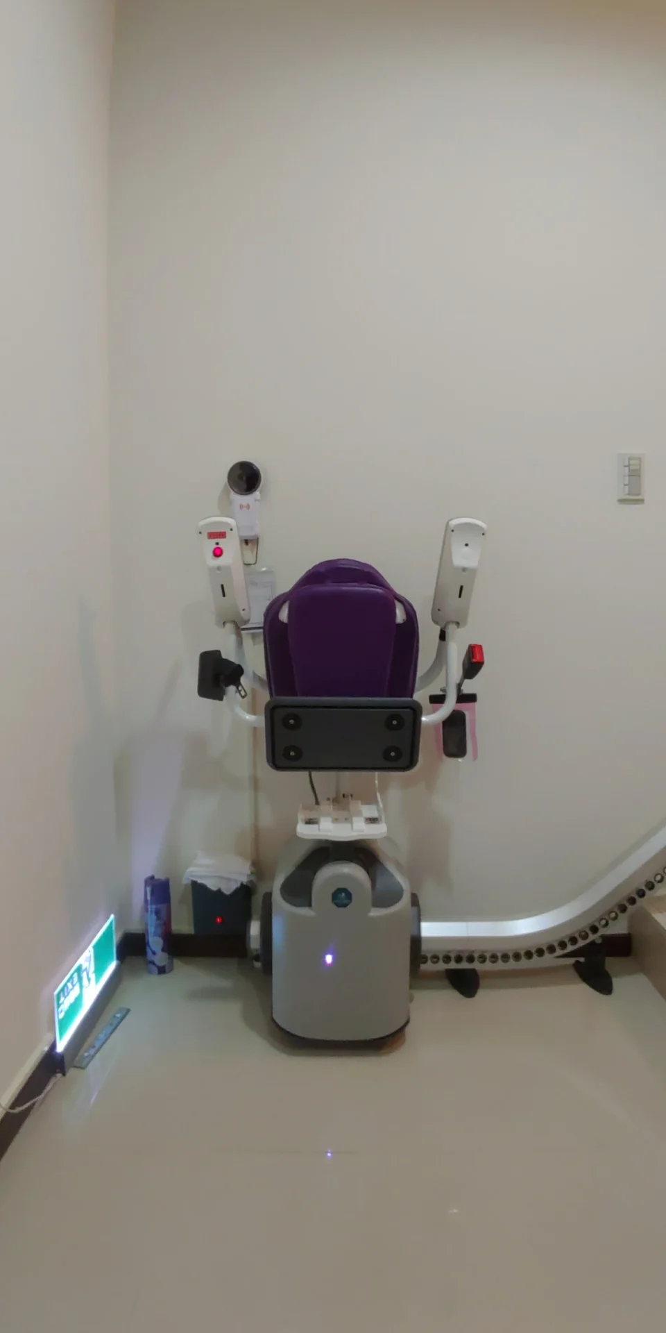 stairlift_case-double_lshaped_stairs-10-2