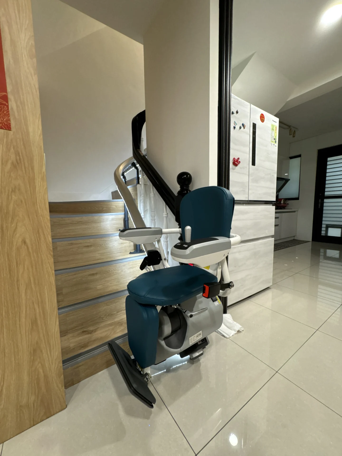 stairlift_case-double_lshaped_stairs-5-3