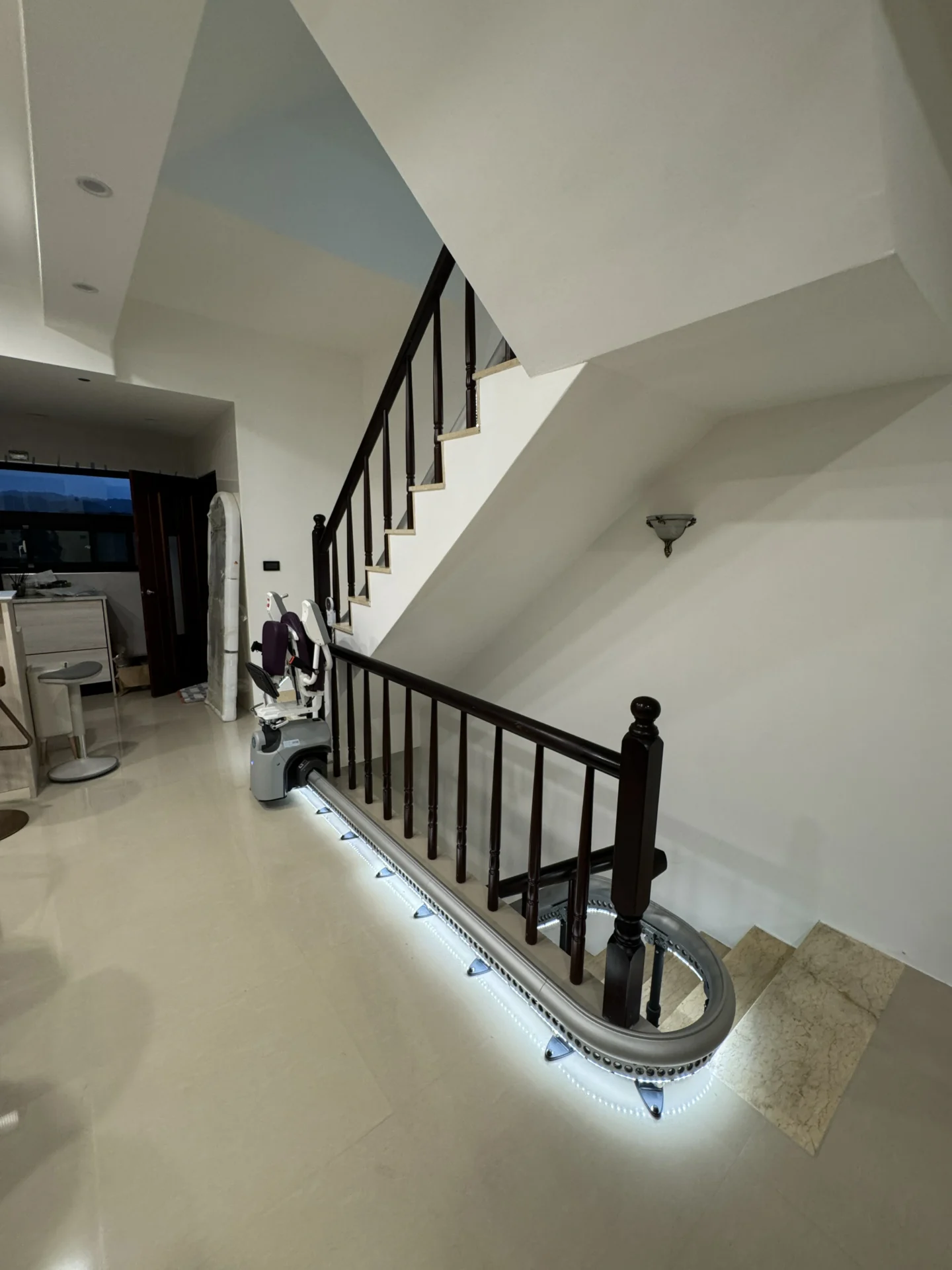 stairlift_case-double_lshaped_stairs-7-3
