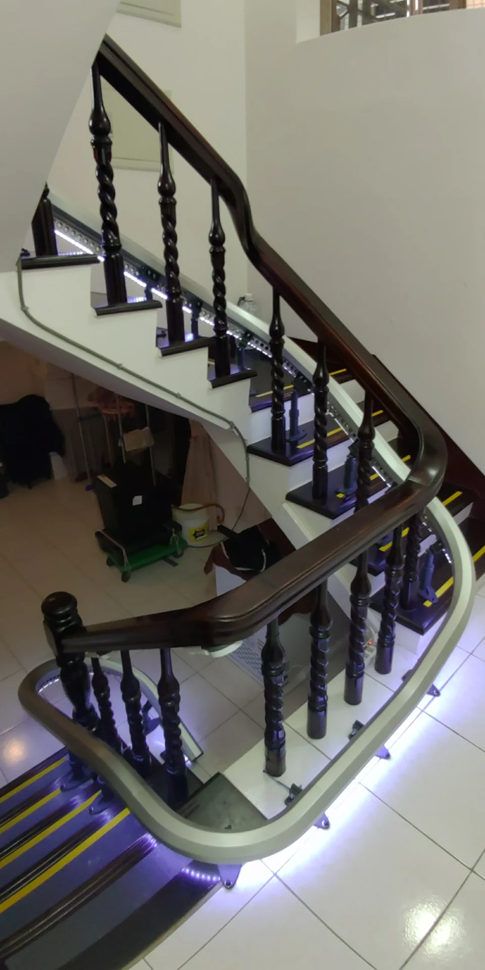 stairlift_case-double_lshaped_stairs-9-2
