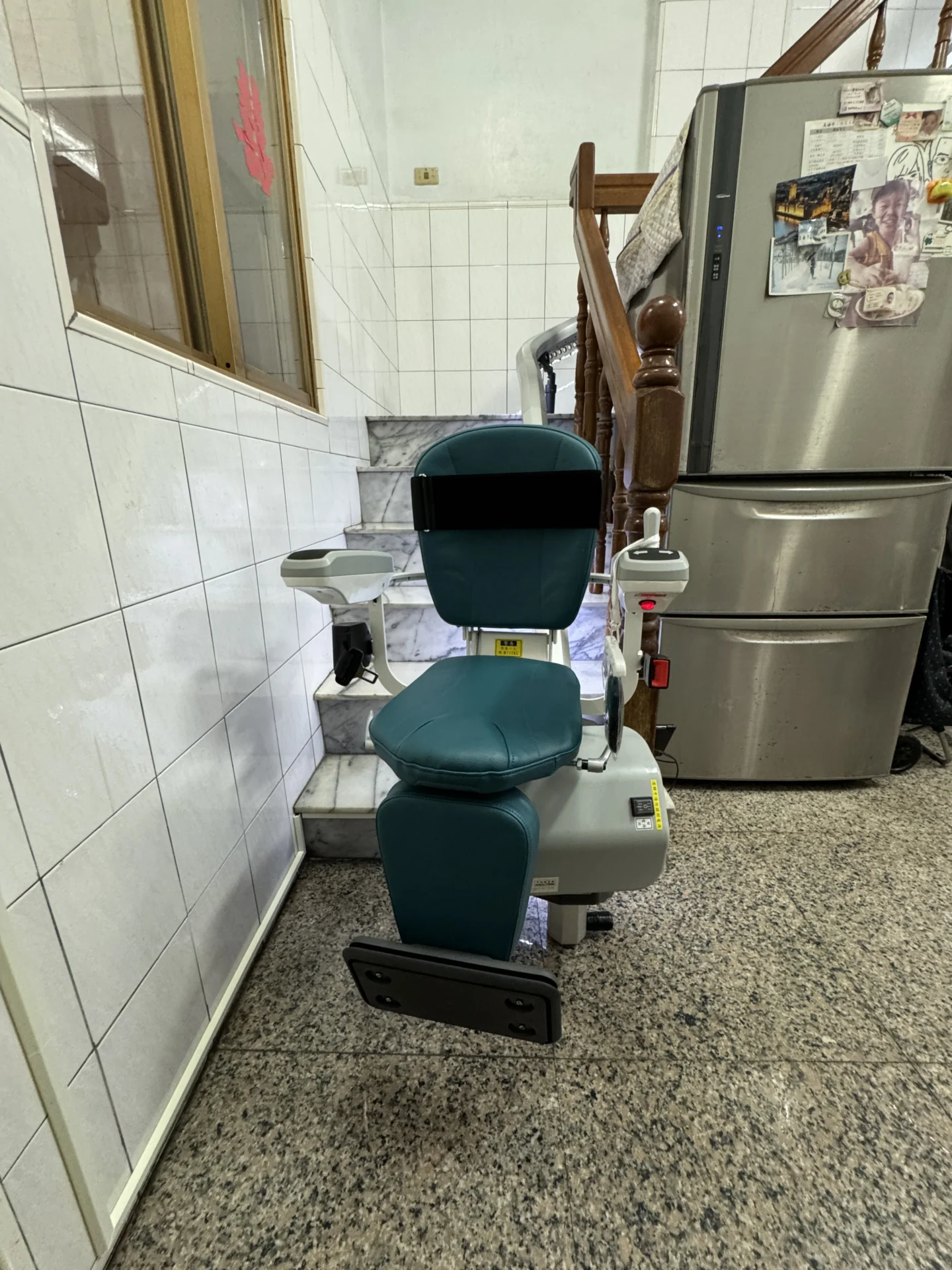 stairlift_case-double_straight_stairs-8-8