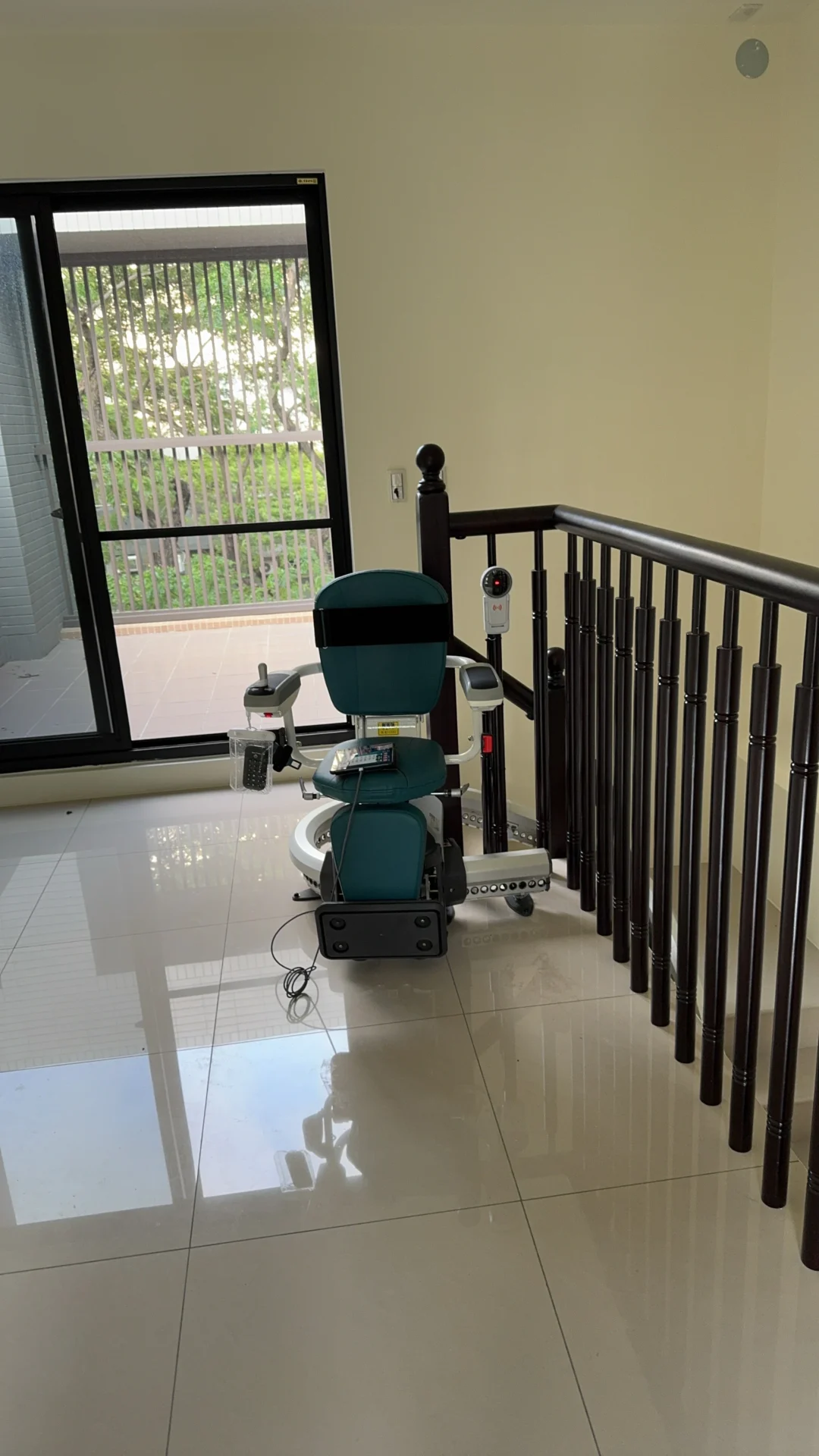 stairlift_case-double_straight_stairs-9-8