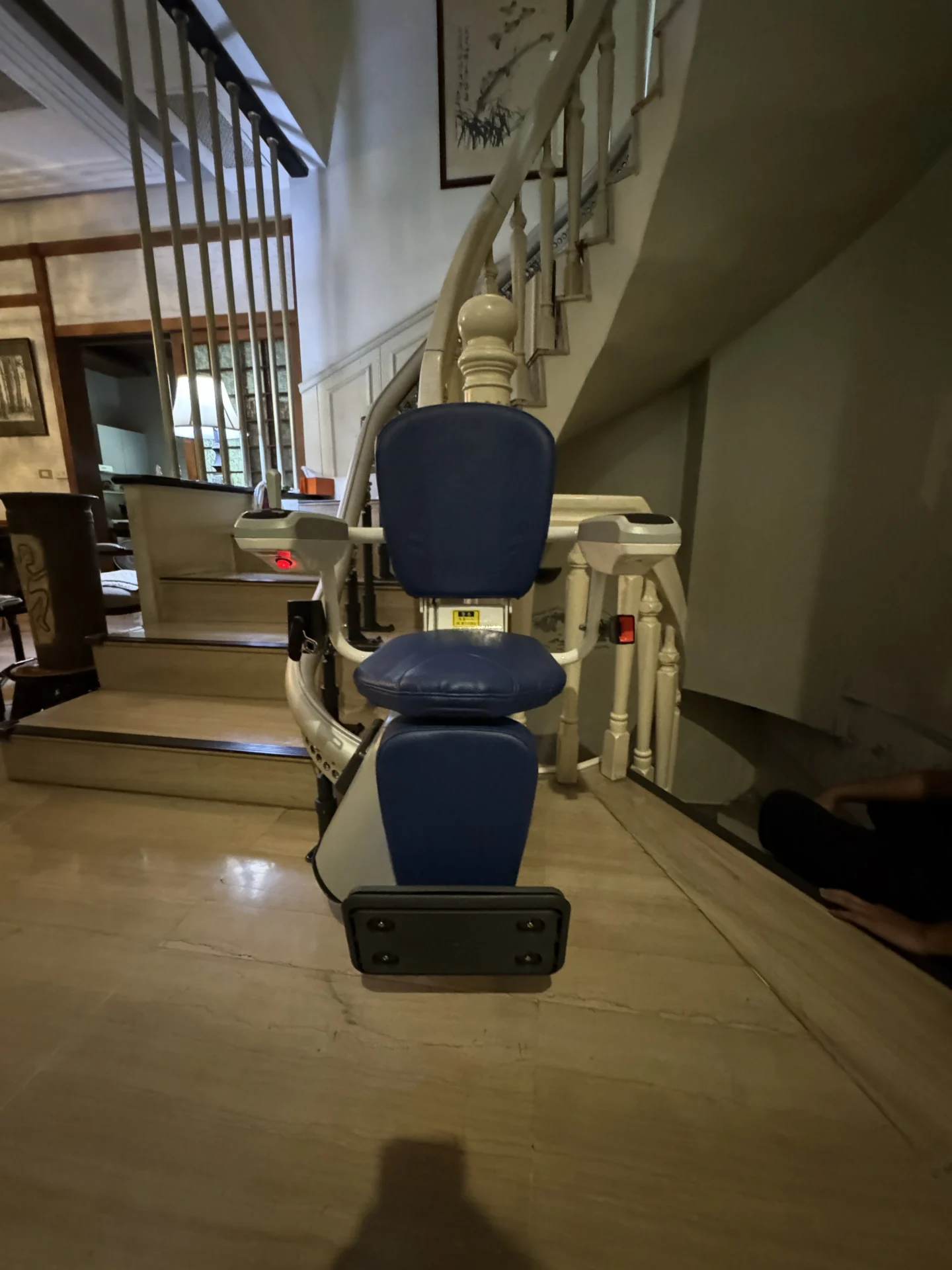 stairlift_case-spiral_stairs-4-1