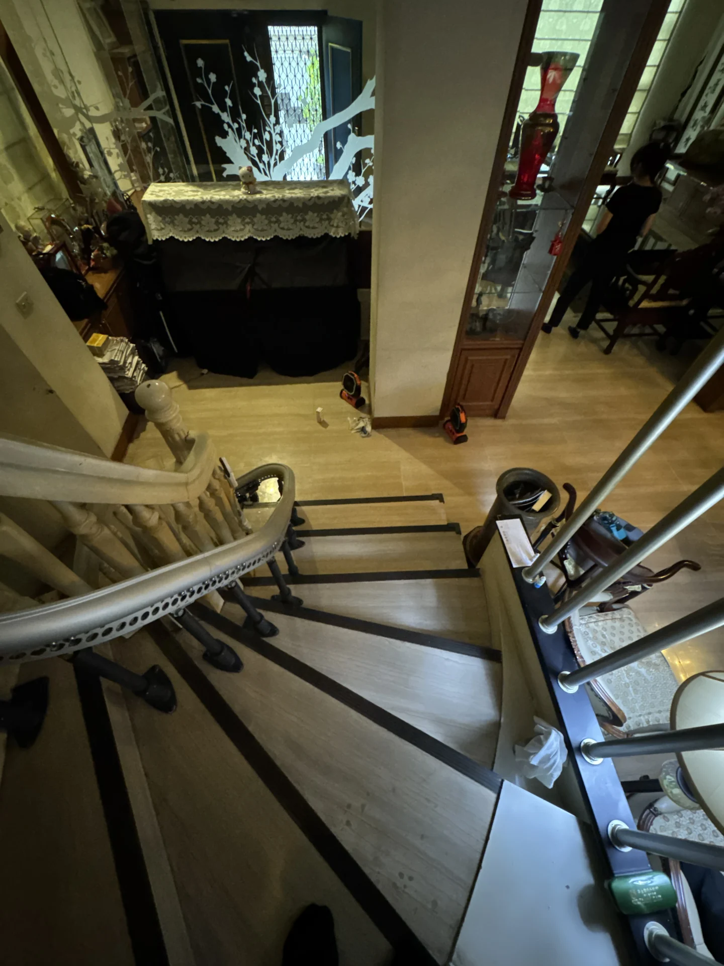 stairlift_case-spiral_stairs-4-3